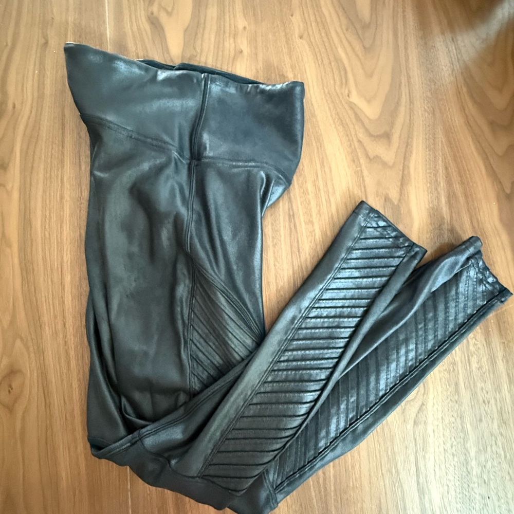 SPANX Faux Leather Moto Leggings | M